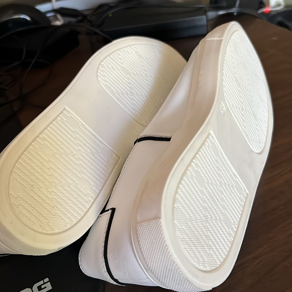 Dyan MILLY Sneaker - Picture 6 of 7